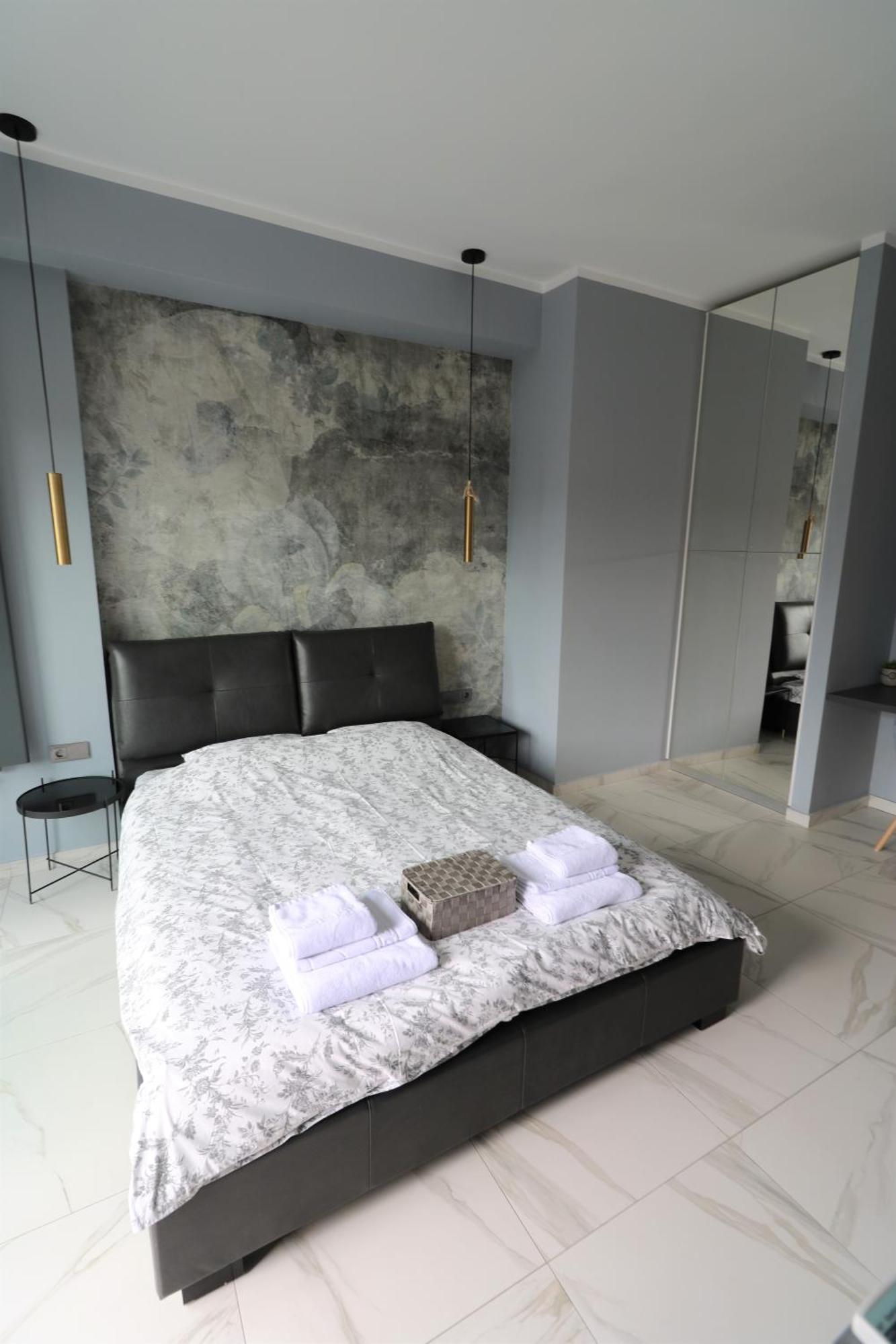 Deluxe Skyline Retreat Studio - Old Town บูคาเรสต์ ภายนอก รูปภาพ